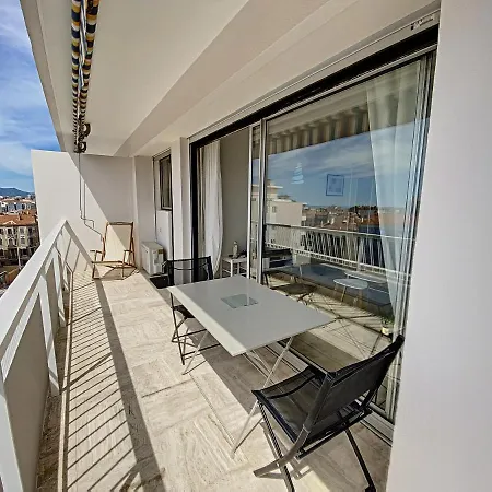Appartement Lumineux 2 Pièces - Centre De *